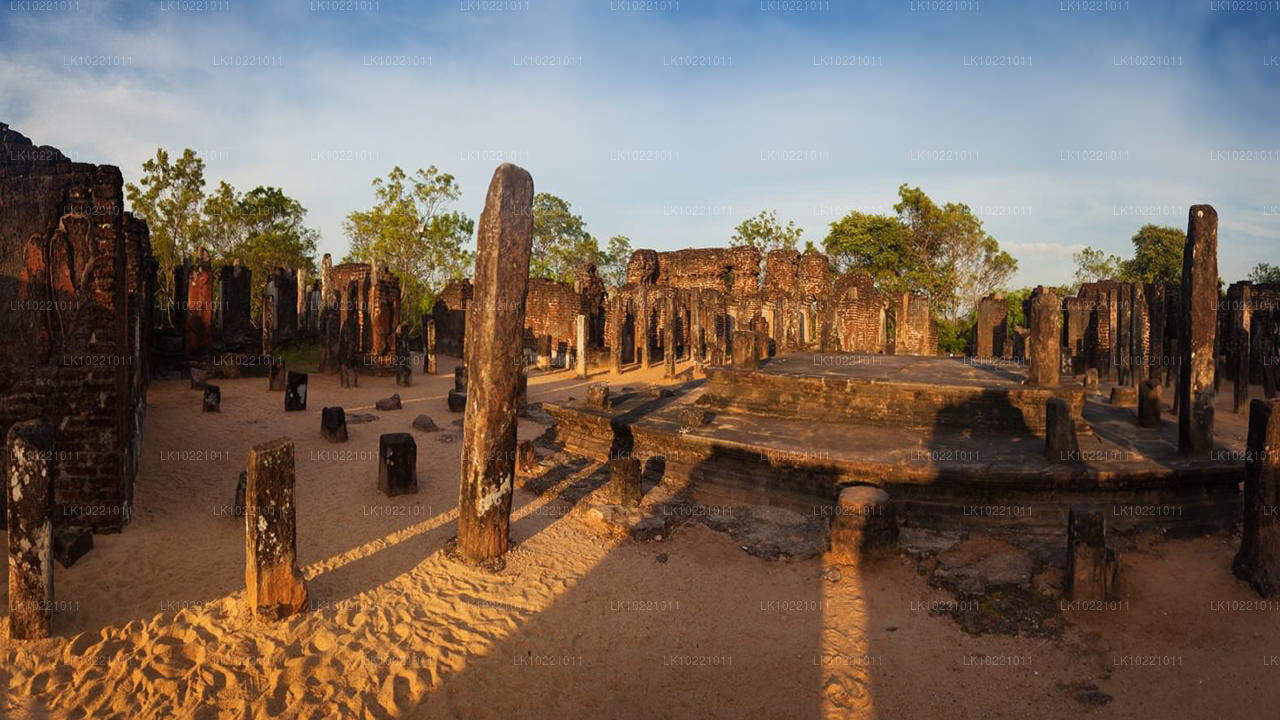 Анурадхапура из Канди (2 дня)