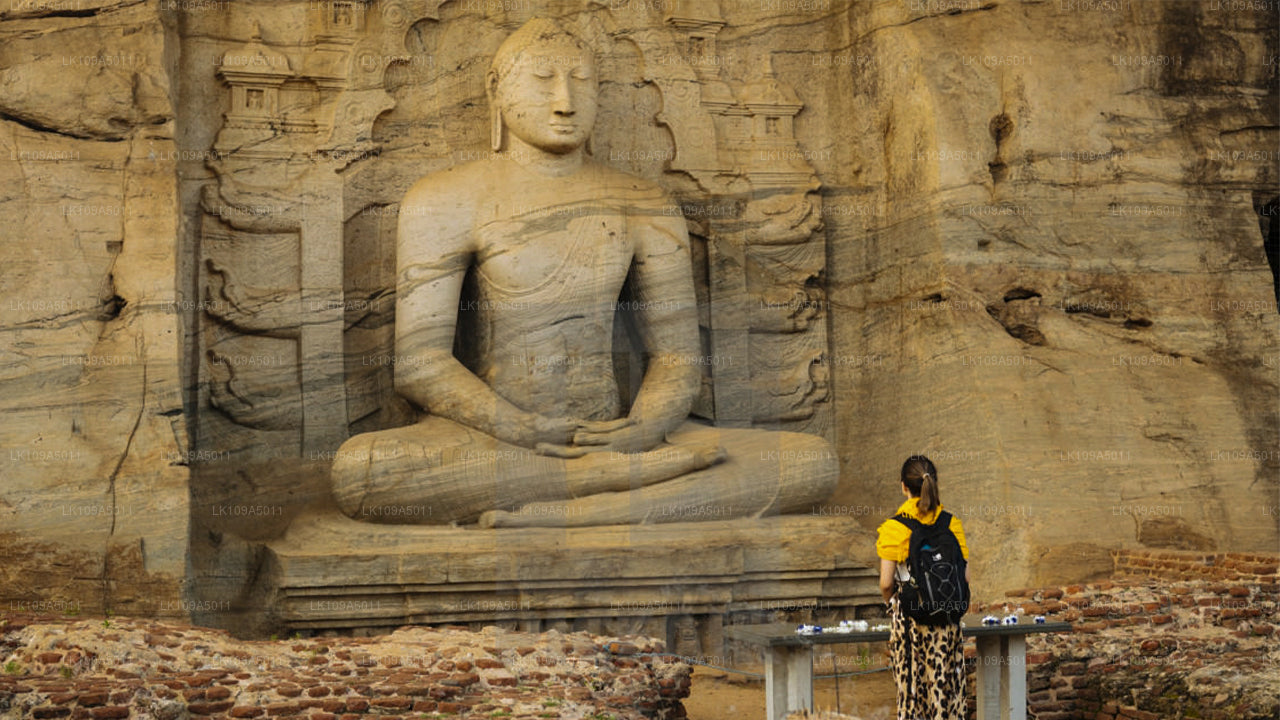 Буддийский паломнический тур (9 дней)