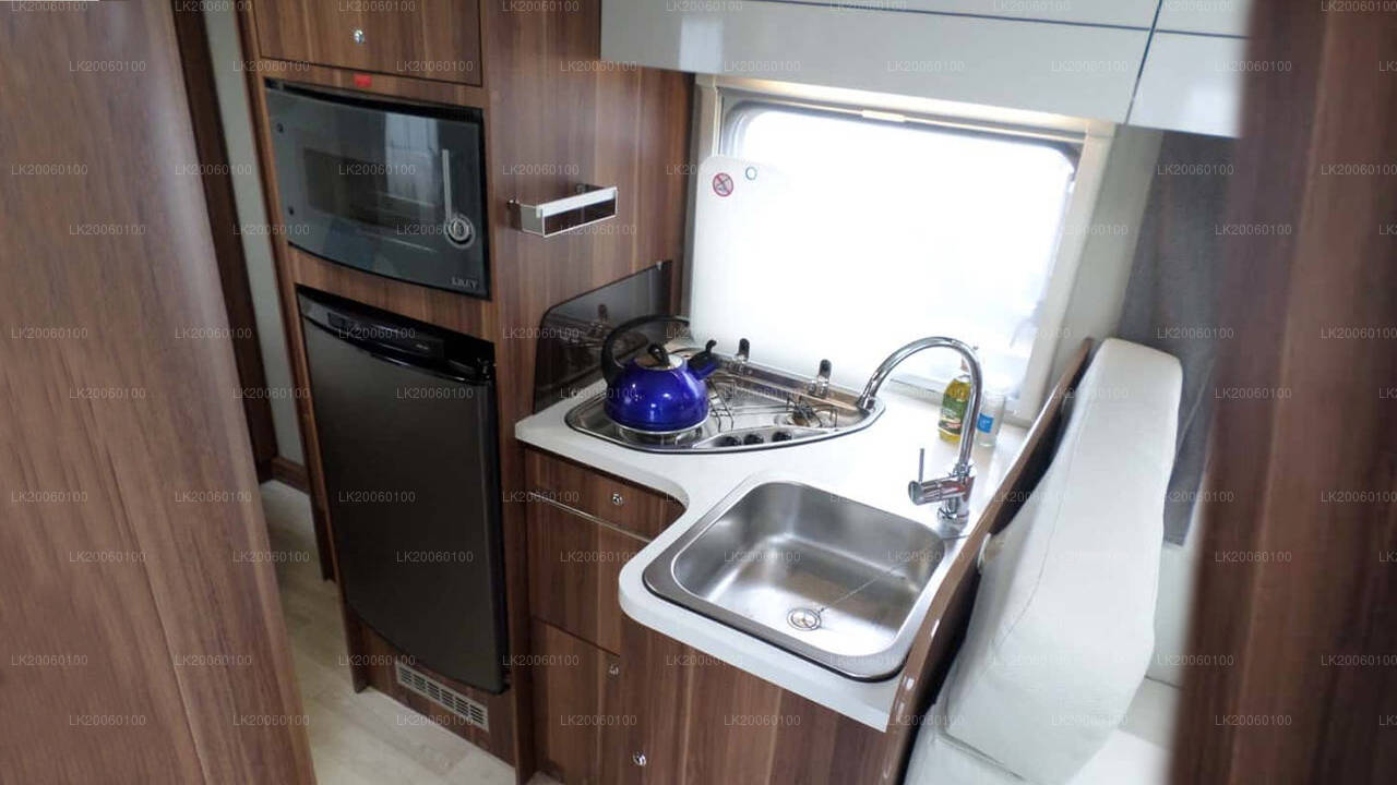 Аренда автодома с шофером (Roller Team Zefiro 269P)