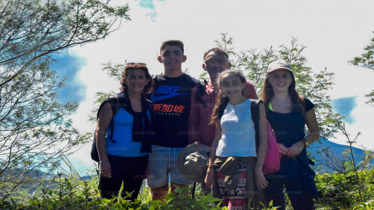 Поход в деревню Хилойя из Канди