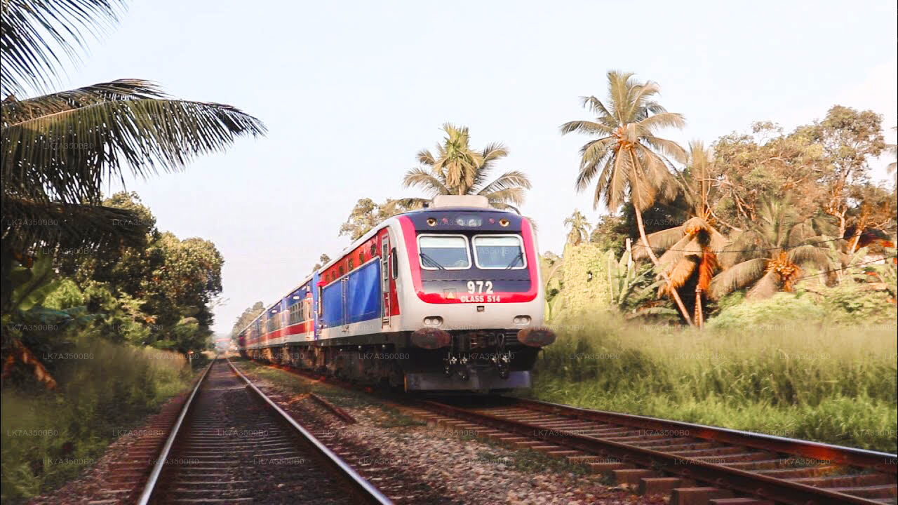 Поездка на поезде из Канди в Эллу (поезд № 1015 «Ударата Менике»)