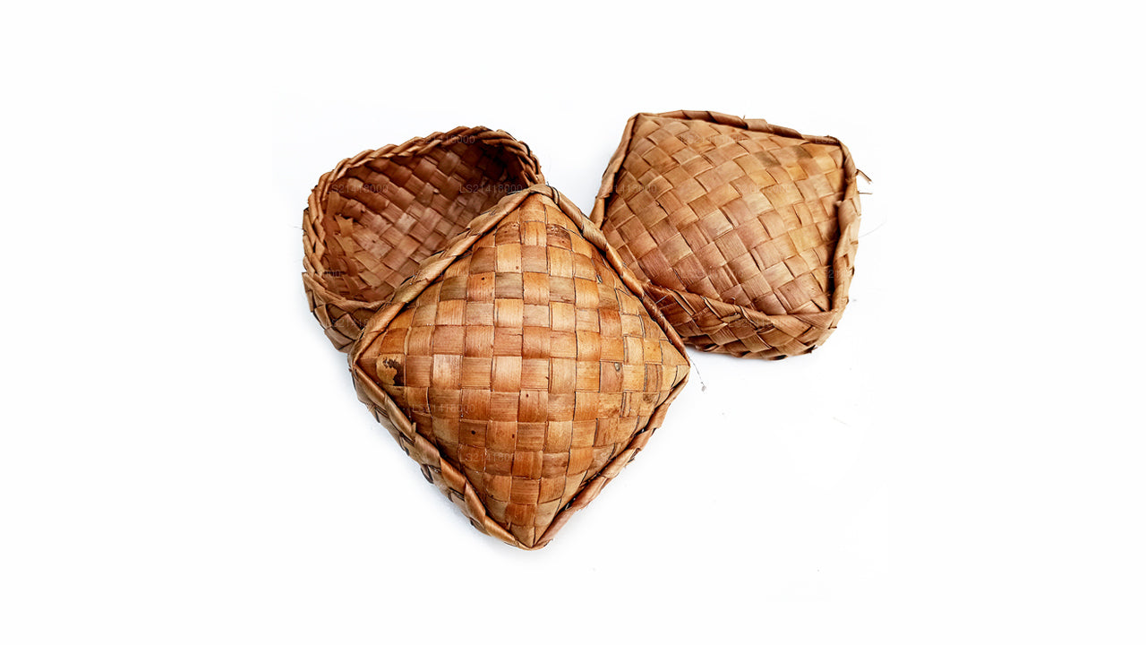 Ватти с кокосовыми листьями Lakpura (20 см)