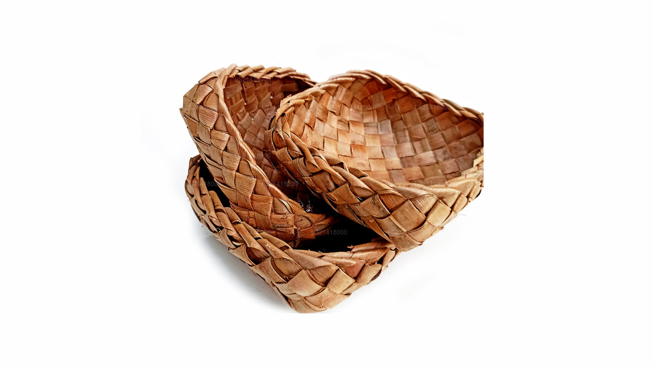 Ватти с кокосовыми листьями Lakpura (20 см)