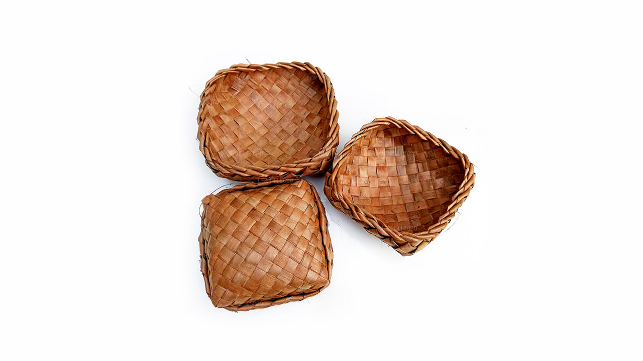 Ватти с кокосовыми листьями Lakpura (20 см)